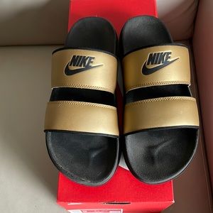 Womens Nike Sandals Size 9